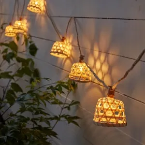 Guirnalda solar exterior LED 10 luces blanco cálido con sensor crepuscular intensidad de la luz regulable INSPIRE Riberia carga USB IP44 y 10h aprox. con carga llena