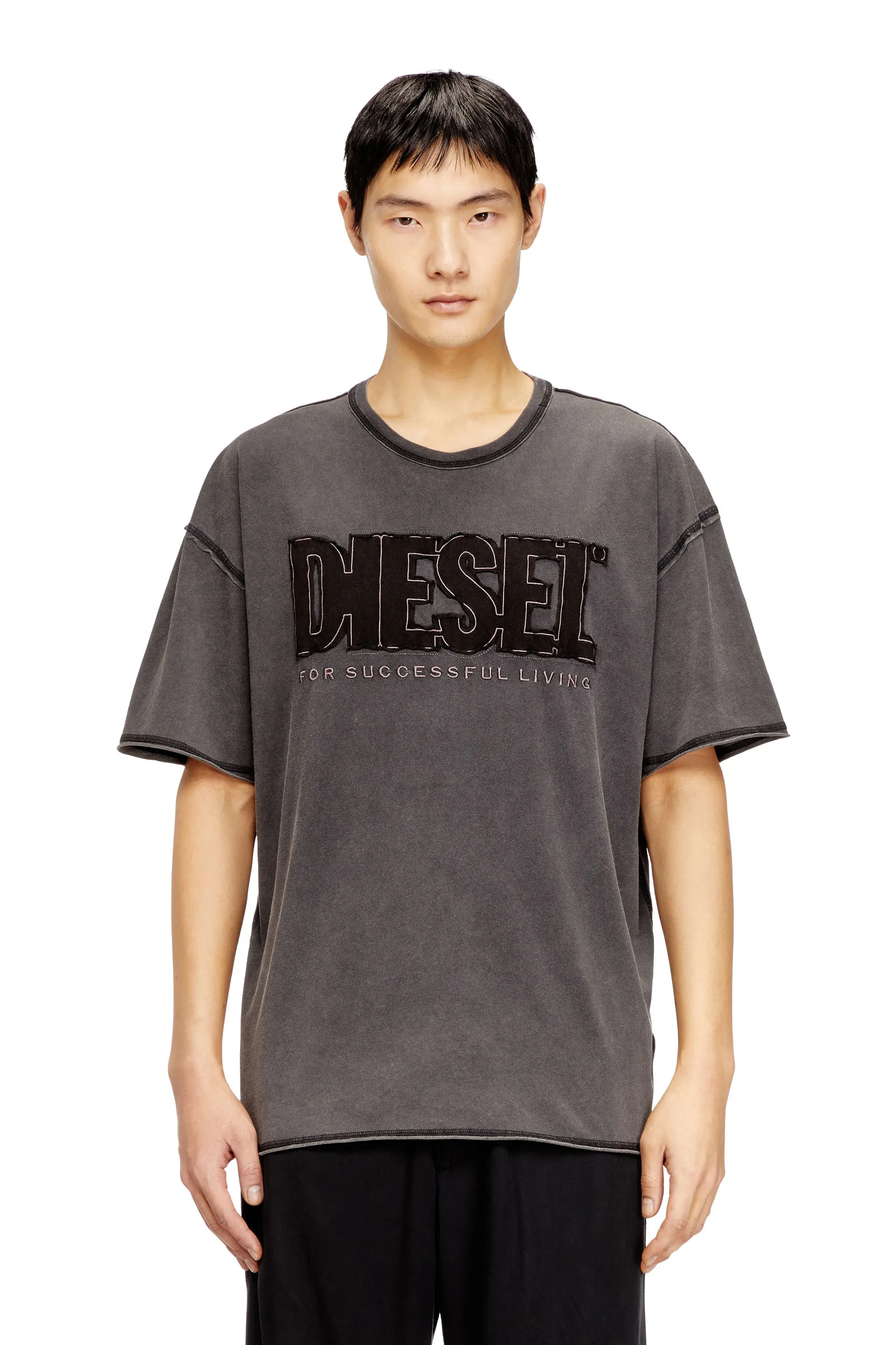 T-shirt with appliqué logo and raw edge