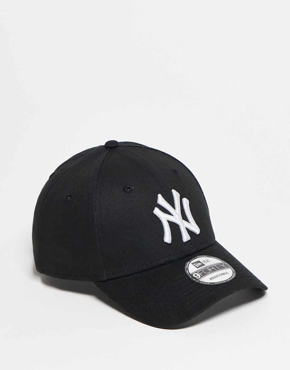 New Era NY Yankees 9forty cap in black
