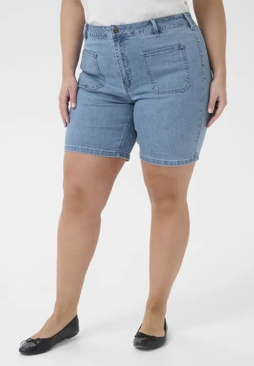 Kaffe Curve KCZARAH - Jeansshorts - light blue denim