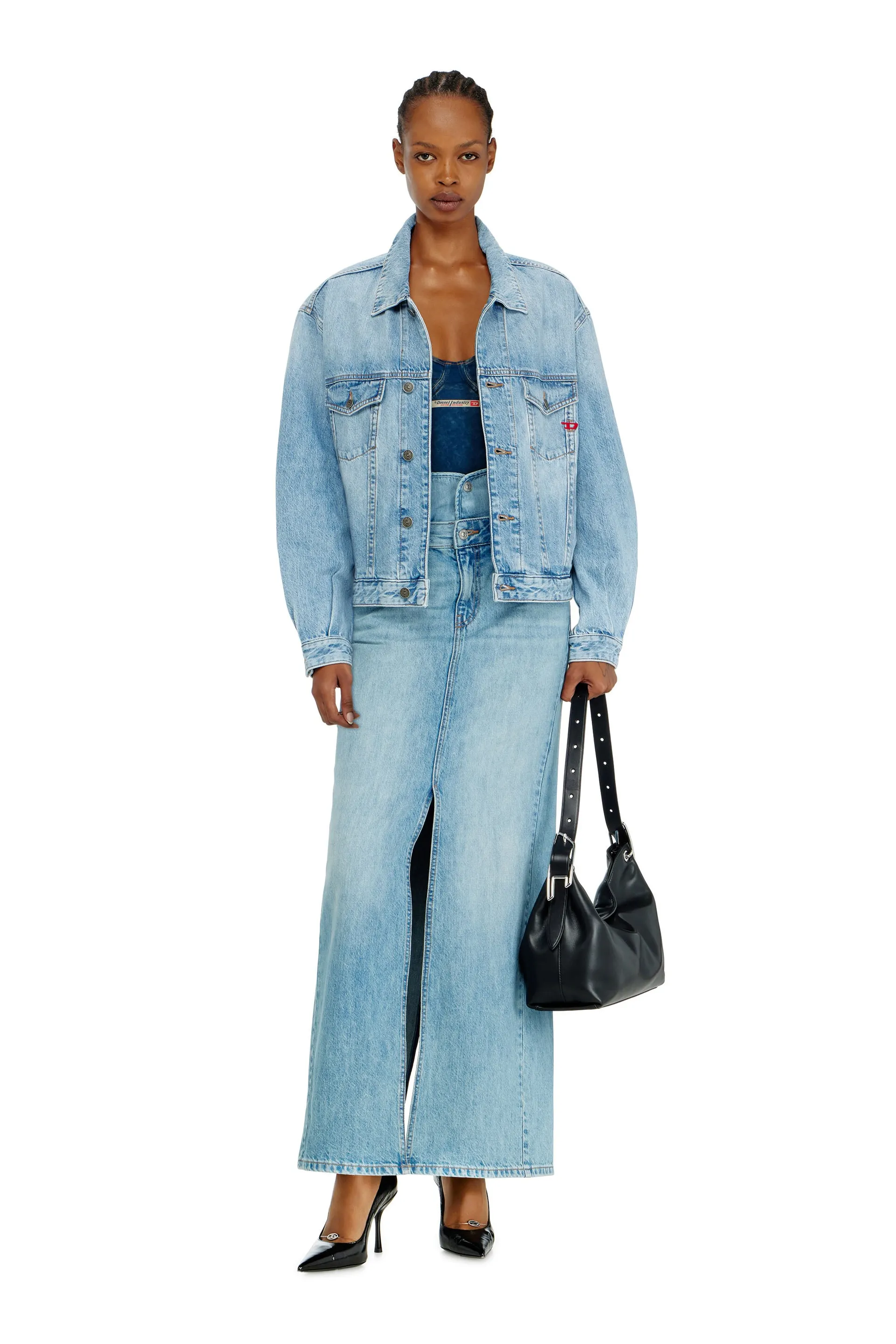 Trucker jacket in denim