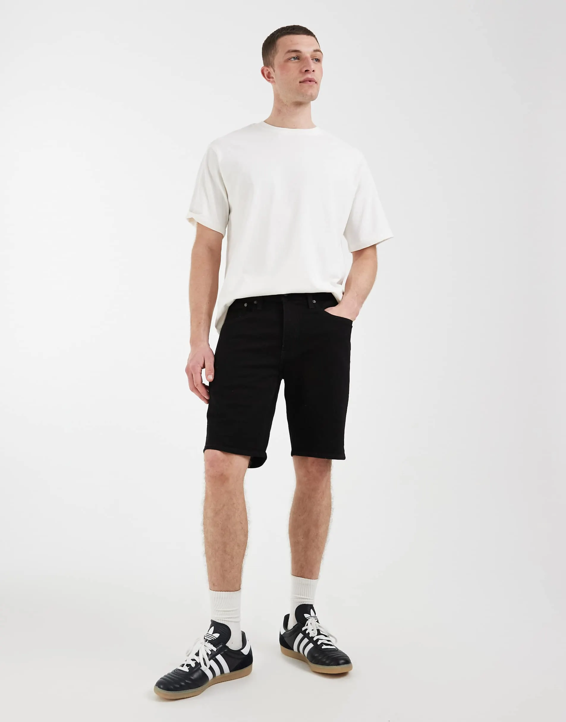 Levi's 405 standard denim shorts in black