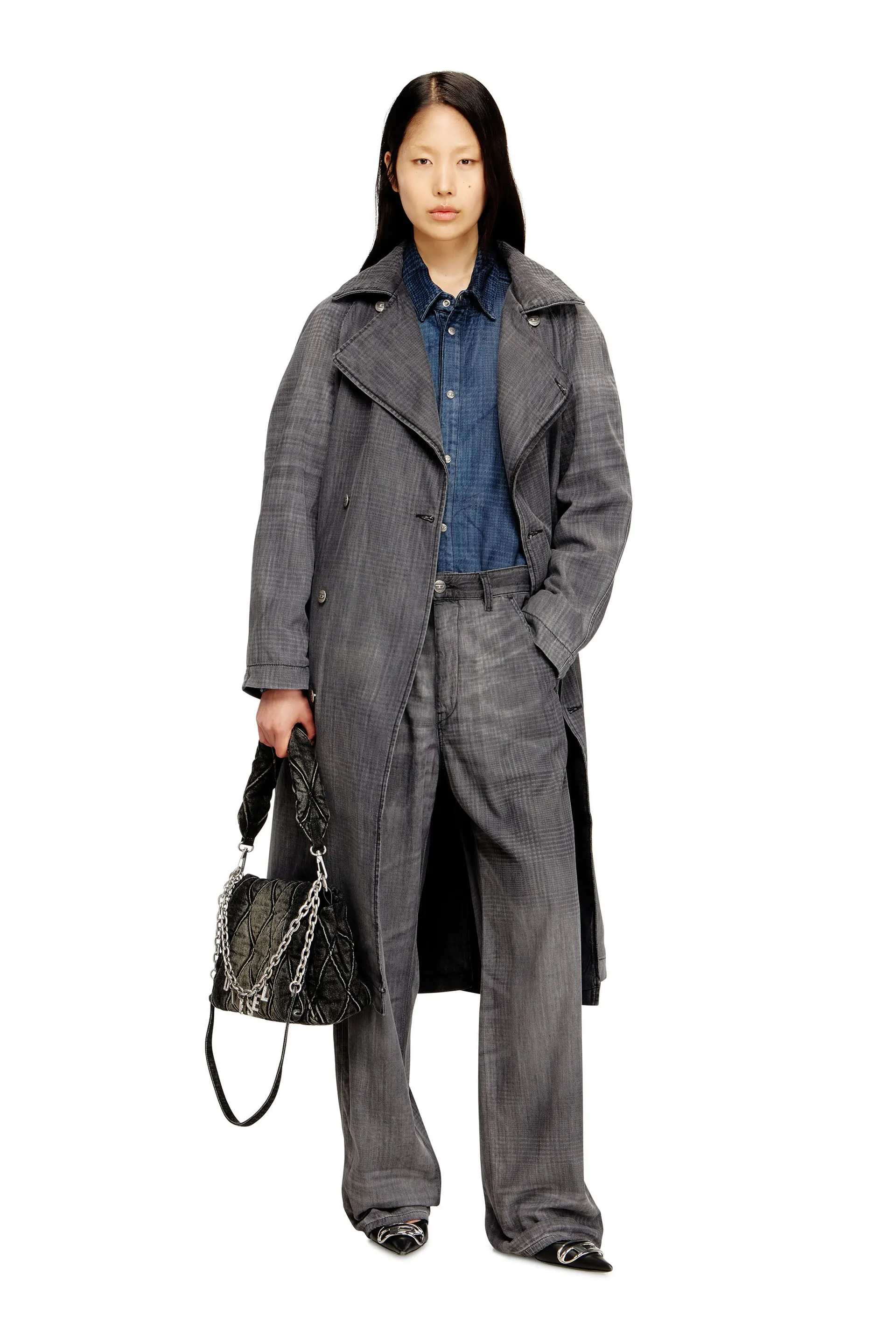 Trench coat in patterned denim