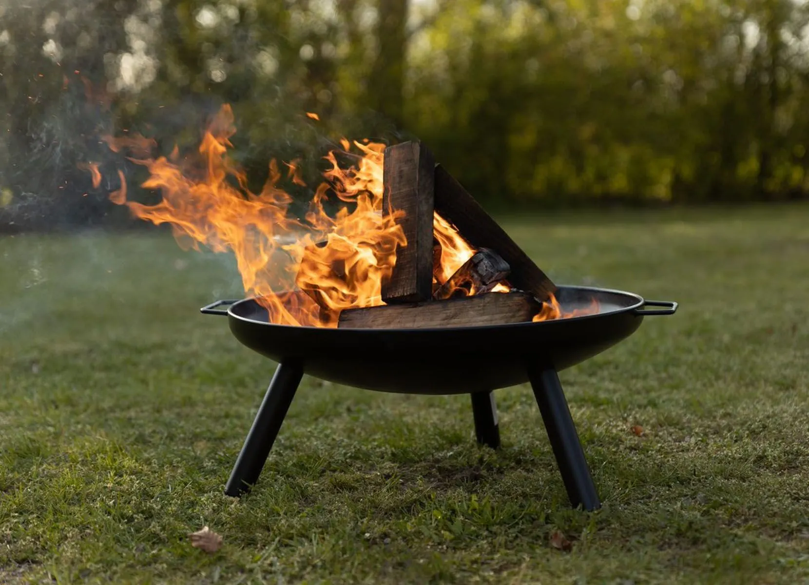 Feuerschale aus Metall