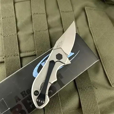 0022 Lock Knife Carbon Fiber Handle Folding Pocket Outdoor Barbecue Fishing EDC Mini Portable Hand Tools EDC