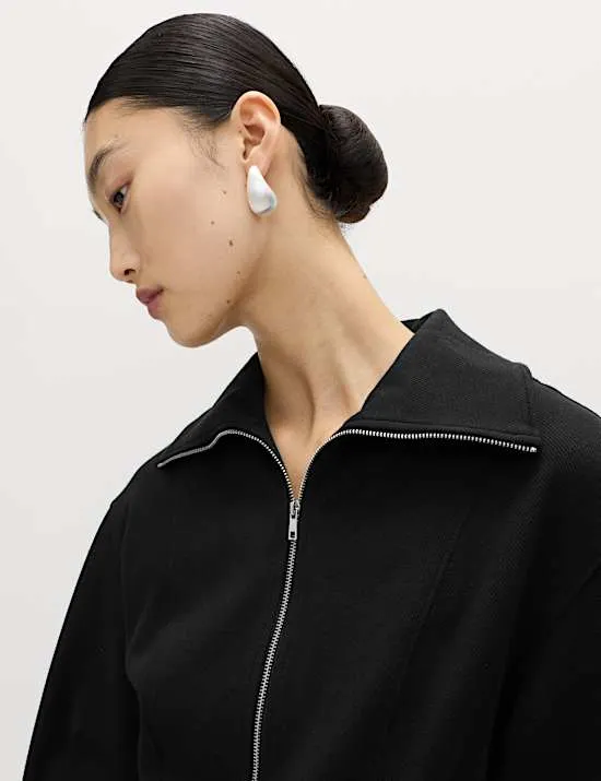 Tailliertes Sweatshirt mit hohem Baumwollanteil und durchgehendem Reißverschluss