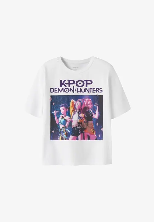 NKFMARA KPOP SS NREG TOP BOX LNOOS SKY - T-shirts med print - bright white