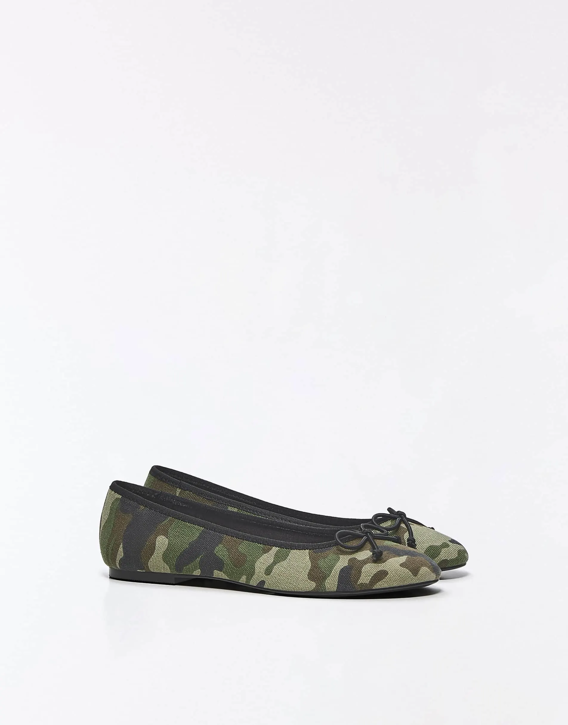 Bershka Bow ballerinas in camo green