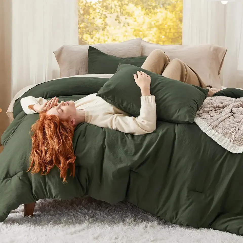 Bedsure Queen Comforter Set Prewashed Soft Bedding 3Pcs Dark Green 90"x90"