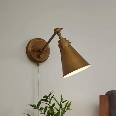 Rosewood 6-in W 1 -Light Brass Hardwired/Plug-in Dry Wall Sconce