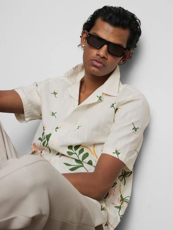 Chemise à manches courtes et imprimé floral