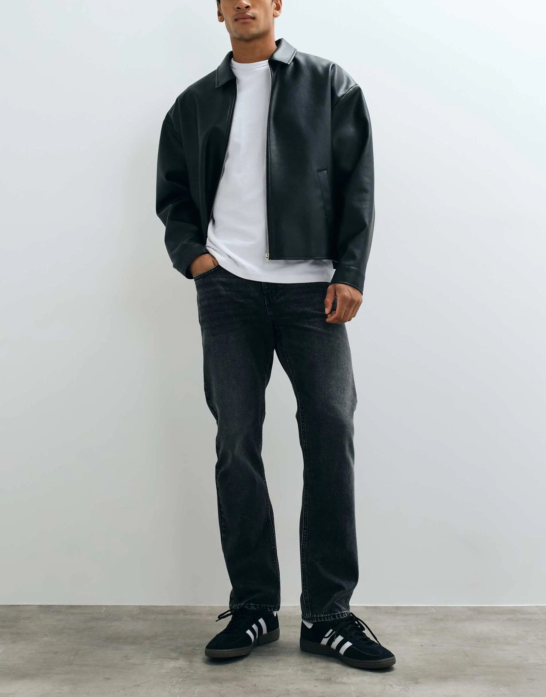 New Look straight fit jeans in washed black