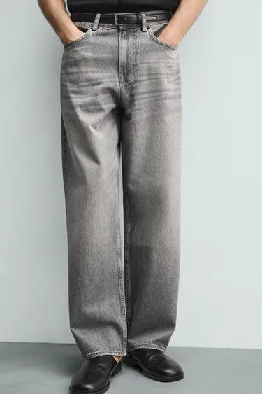 STRAIGHT-LEG JEANS