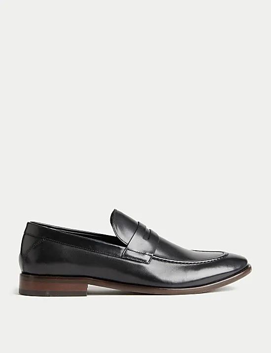 Lederslipper mit abgesetzten Nähten