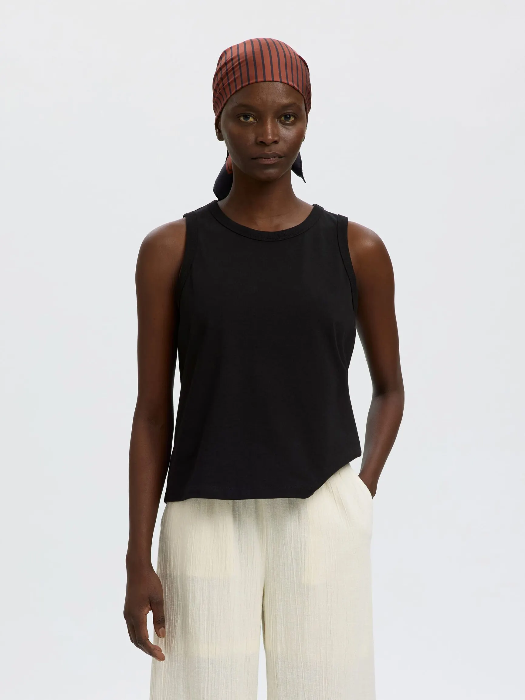 100 % BOMULL TANKTOP