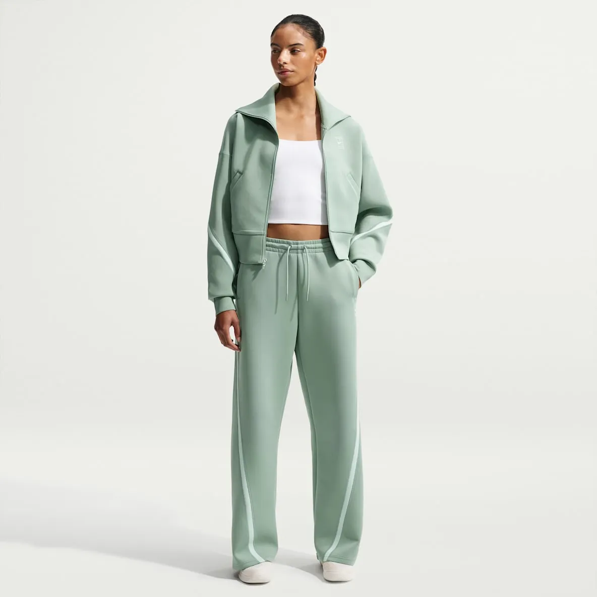 Dri-FIT tennisbukse med mellomhøyt liv til dame