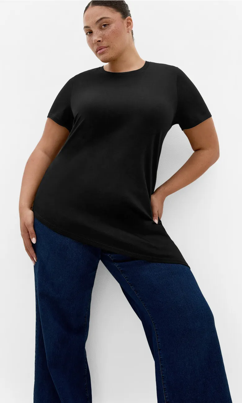Angled Hem Cotton Tee - black