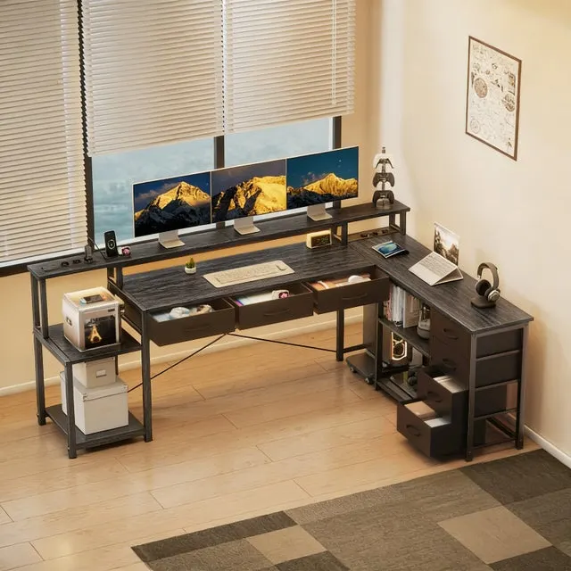 Escritorio gaming en L doble puesto con cajones, iluminación RGB, soporte ergonómico para monitor, enchufes integrados, estilo industrial