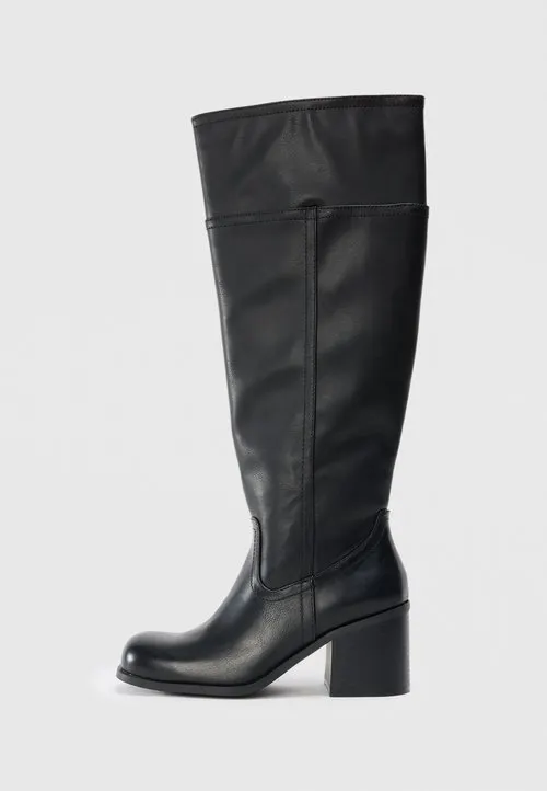 Boots med høye hæler - black
