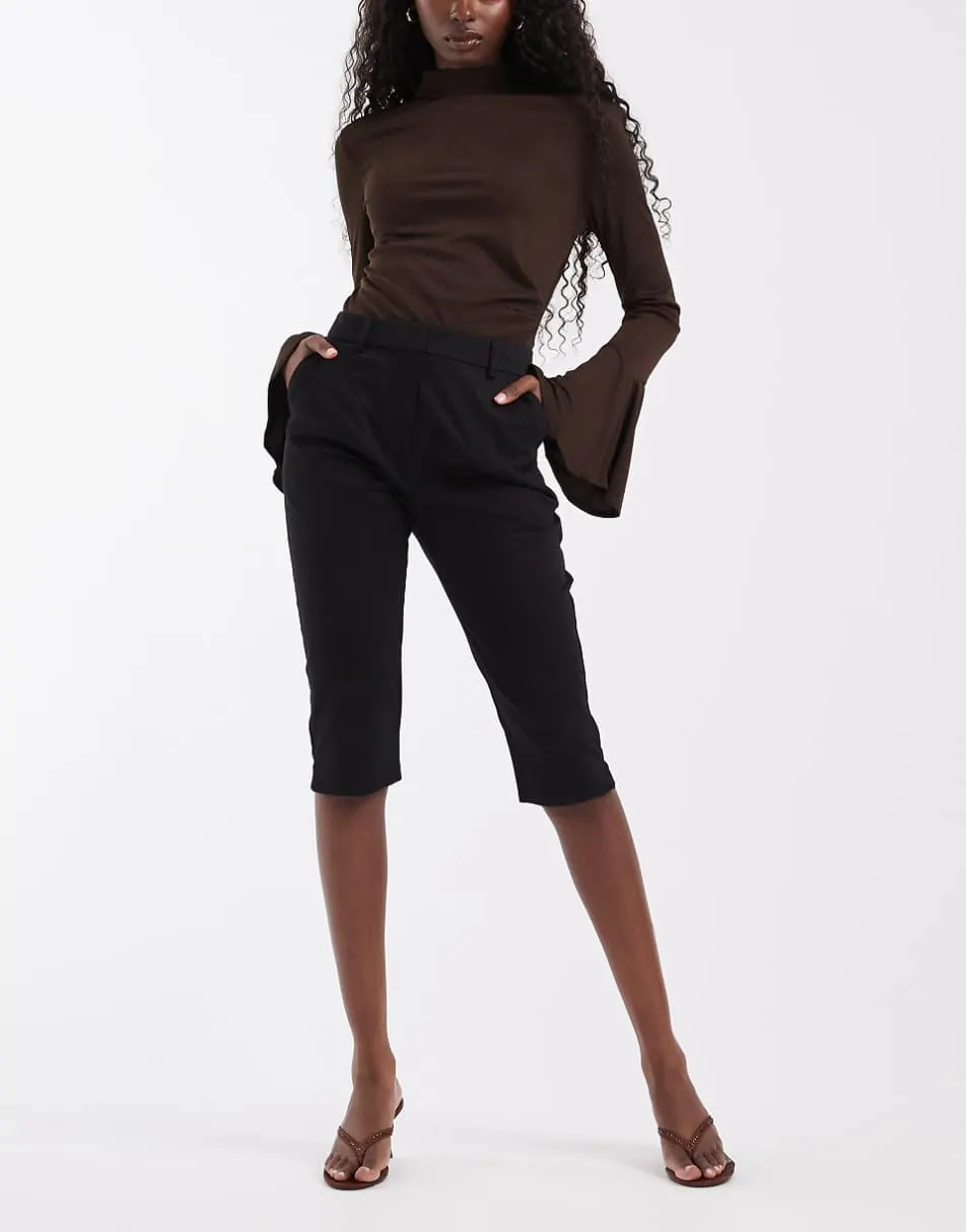 ASOS DESIGN tailored capri trousers in black
