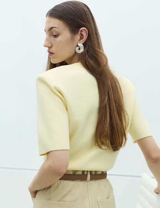 Strickoberteil mit Wolle und Schulterpolstern