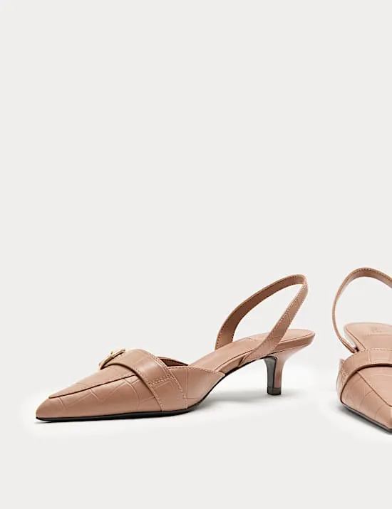 Schuhe aus Leder mit niedrigem Absatz und Fersenriemen