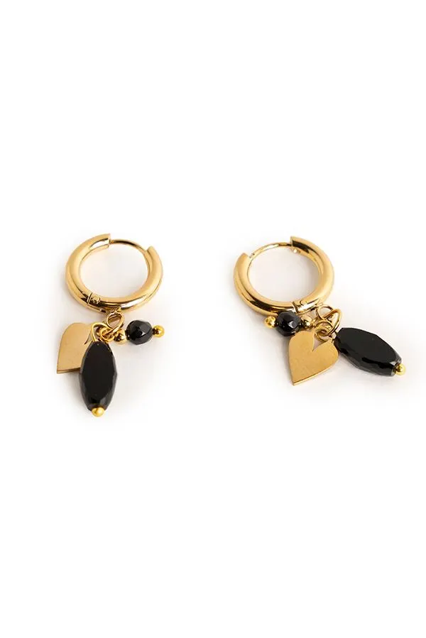 Goudkleurige oorringen met zwarte bedels