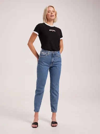 Guess Jeans G06 Mom In Mid Wash