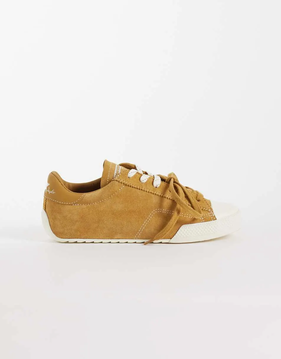 Converse Chuck Taylor Lo trainers with double lace in brown