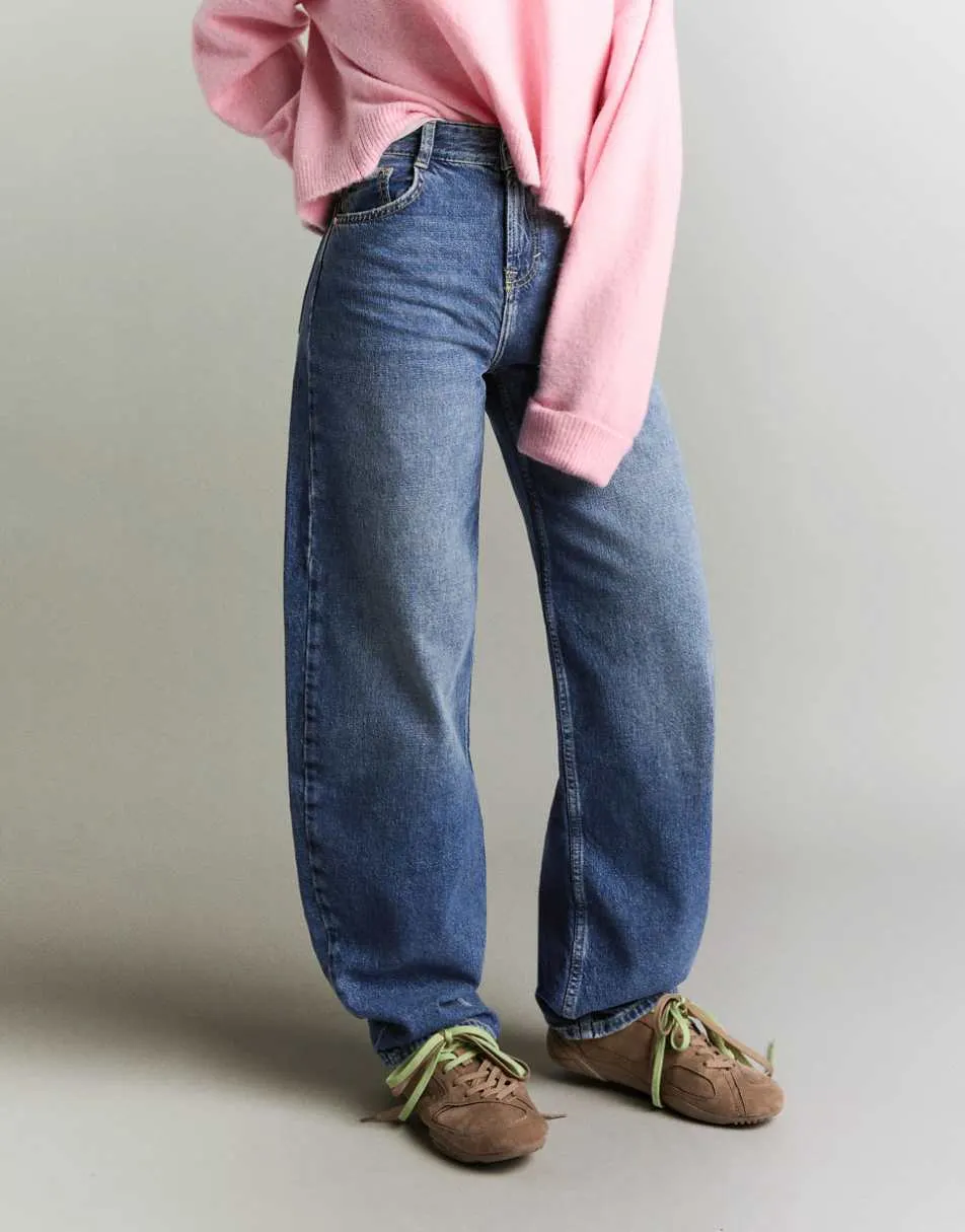 Bershka High-waist barrel jeans in denim blue