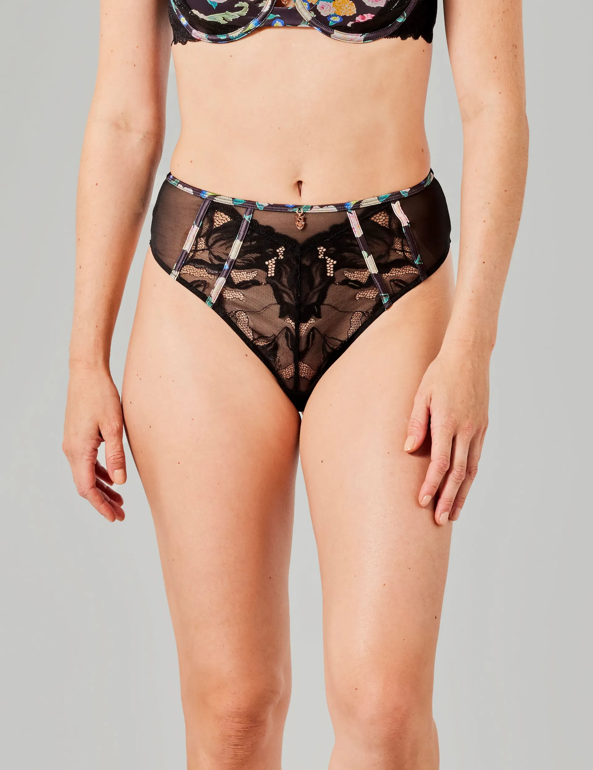 Tessa hoge taille string zwart
