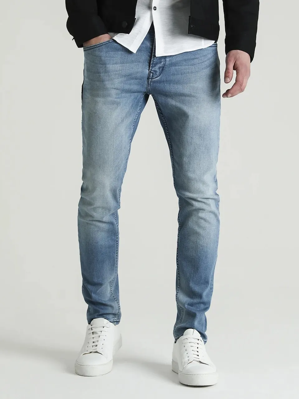 Tapered Jeans 'CROWN BARKIS'
