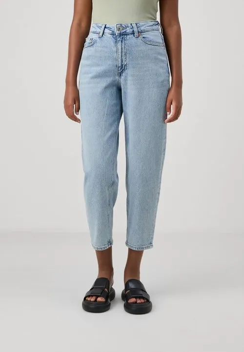 VMTESSA MOM - Baggy jeans - light blue denim