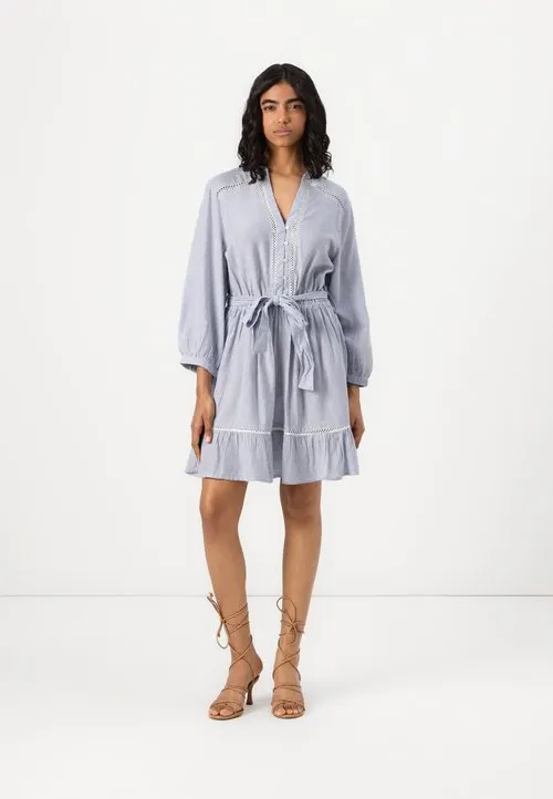 ONLDARA LIFE V NECK BELT DRESS - Skjortekjole - true blue/cloud dancer