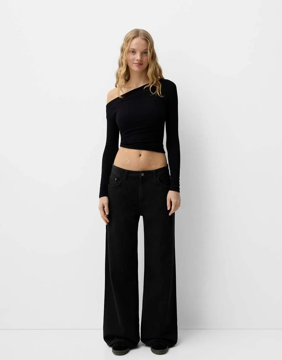 Bershka wide leg jeans in black