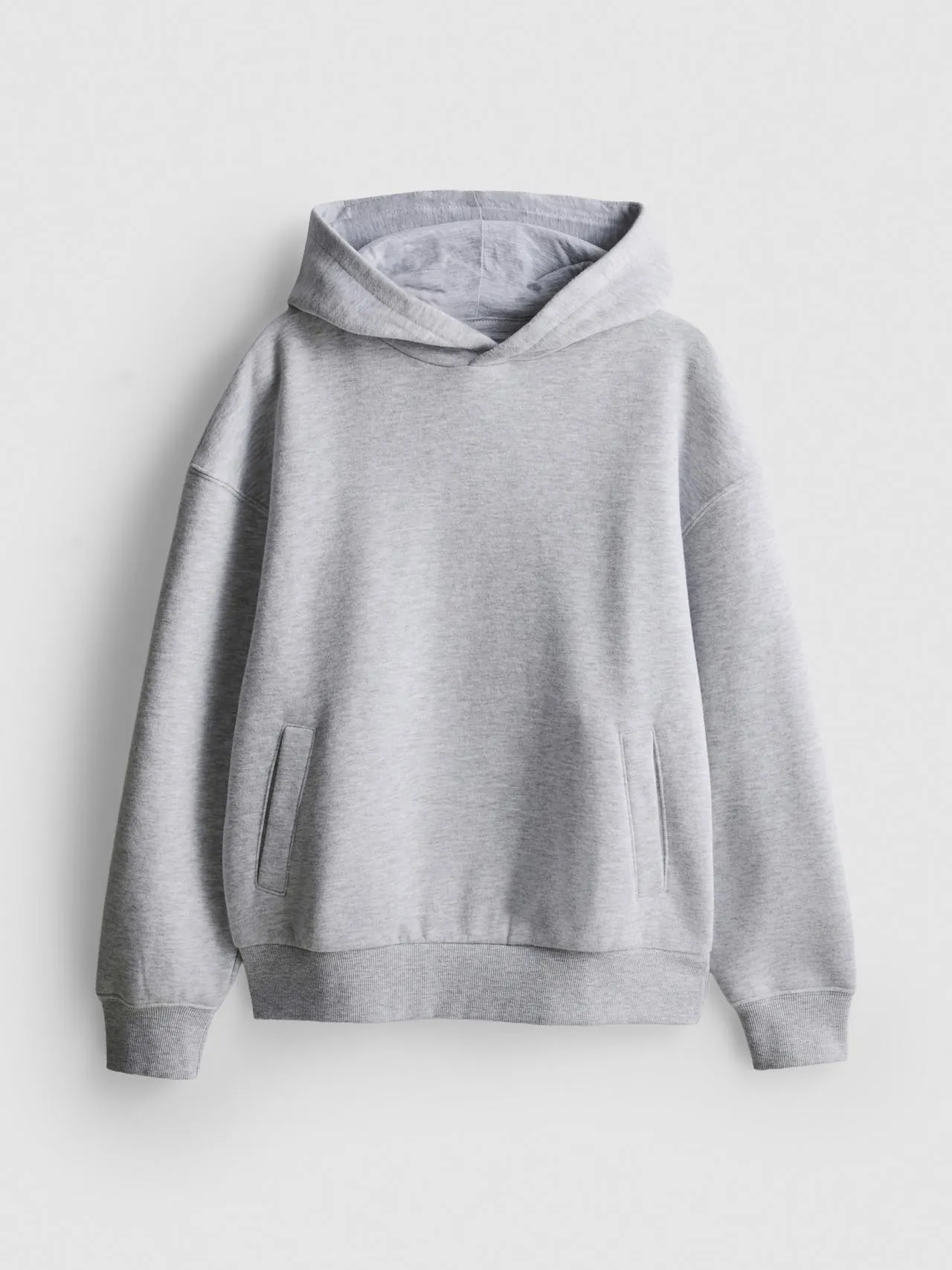 7–15 ans | Sweat à capuche en coton majoritaire