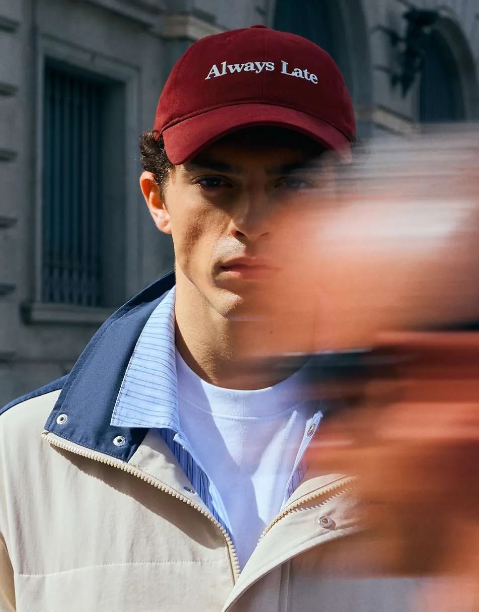 Bershka Embroidered cap in burgundy