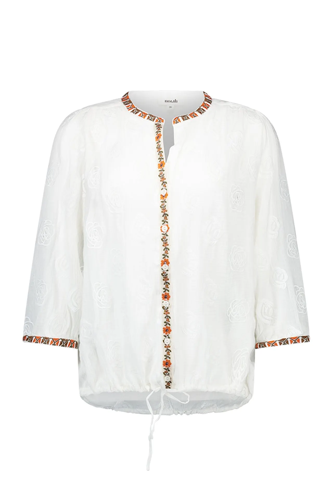Off-white blouse met borduursels