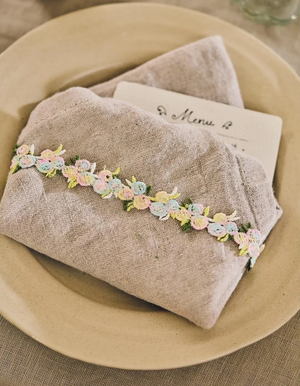 Geschenkband mit Blumen