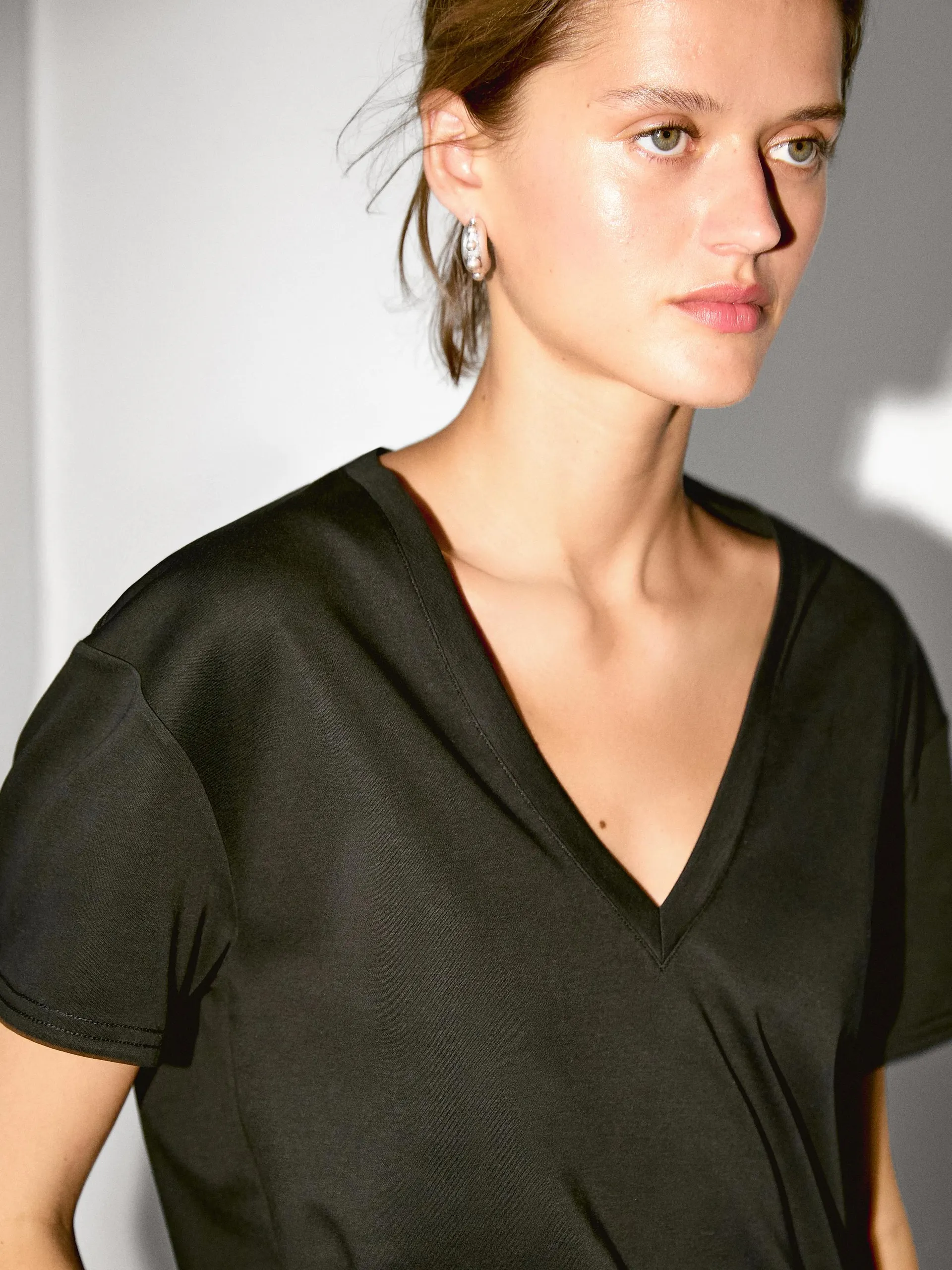 100% katoenen T-shirt met V-hals