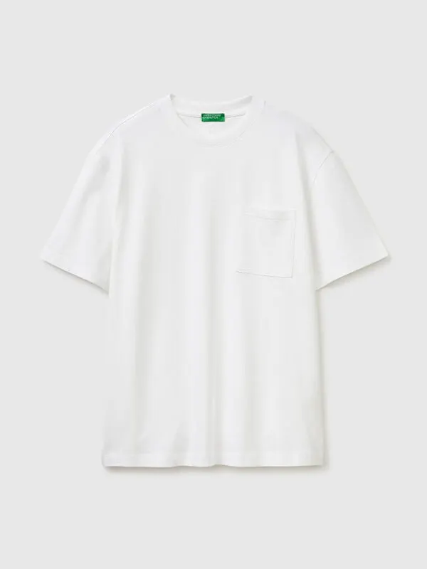 T-shirt with pocket