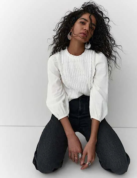 Bluse mit Bundfalten vorne aus reiner Baumwolle