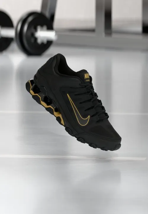 M NIKE REAX 8 TR MESH - Treningssko - black/metallic gold-coloured