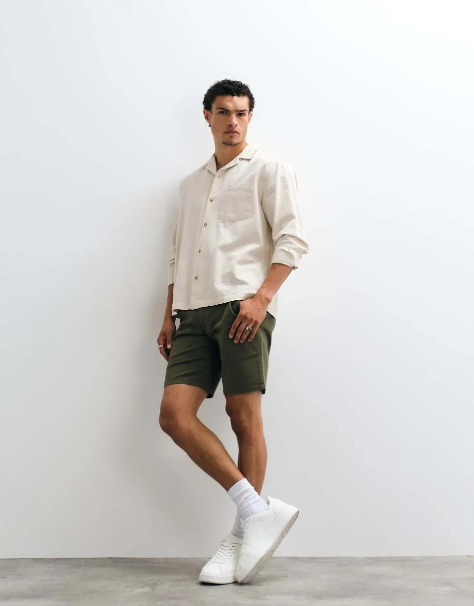 Farah Hawk straight leg twill shorts in khaki