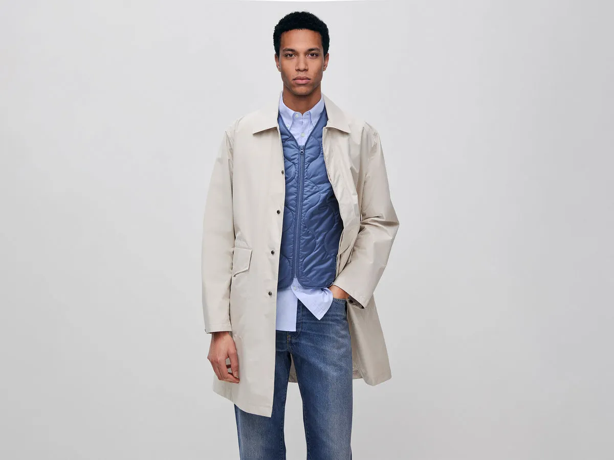 Trench coat with detachable vest