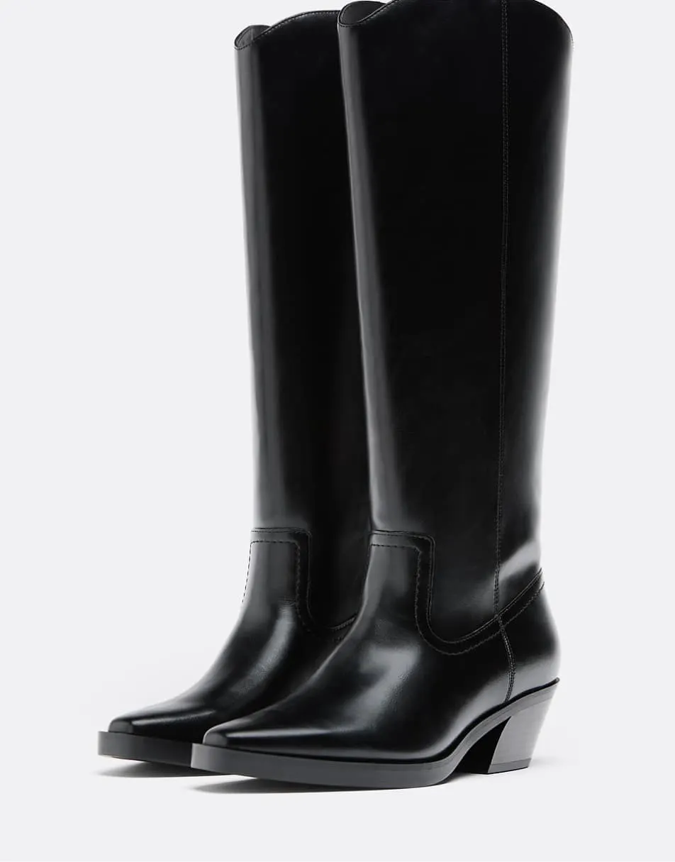 Stradivarius Plain cowboy boots in black