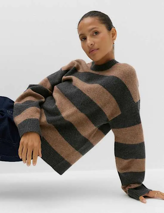 Gestreifter Relaxed Fit Pullover mit Rundhalsausschnitt und Wollanteil