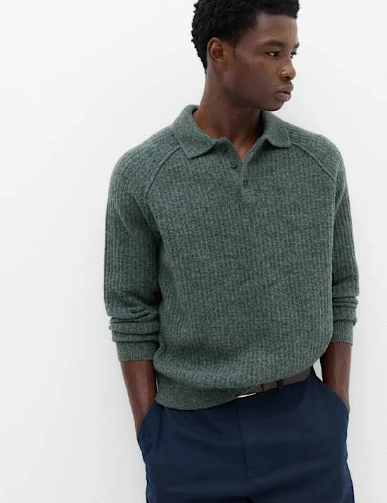 Geripptes Strick-Poloshirt mit Knopfverschluss