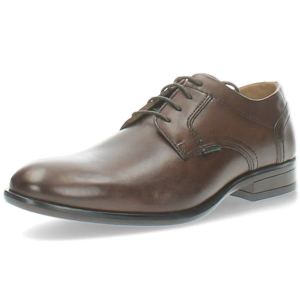 bruine geklede schoen