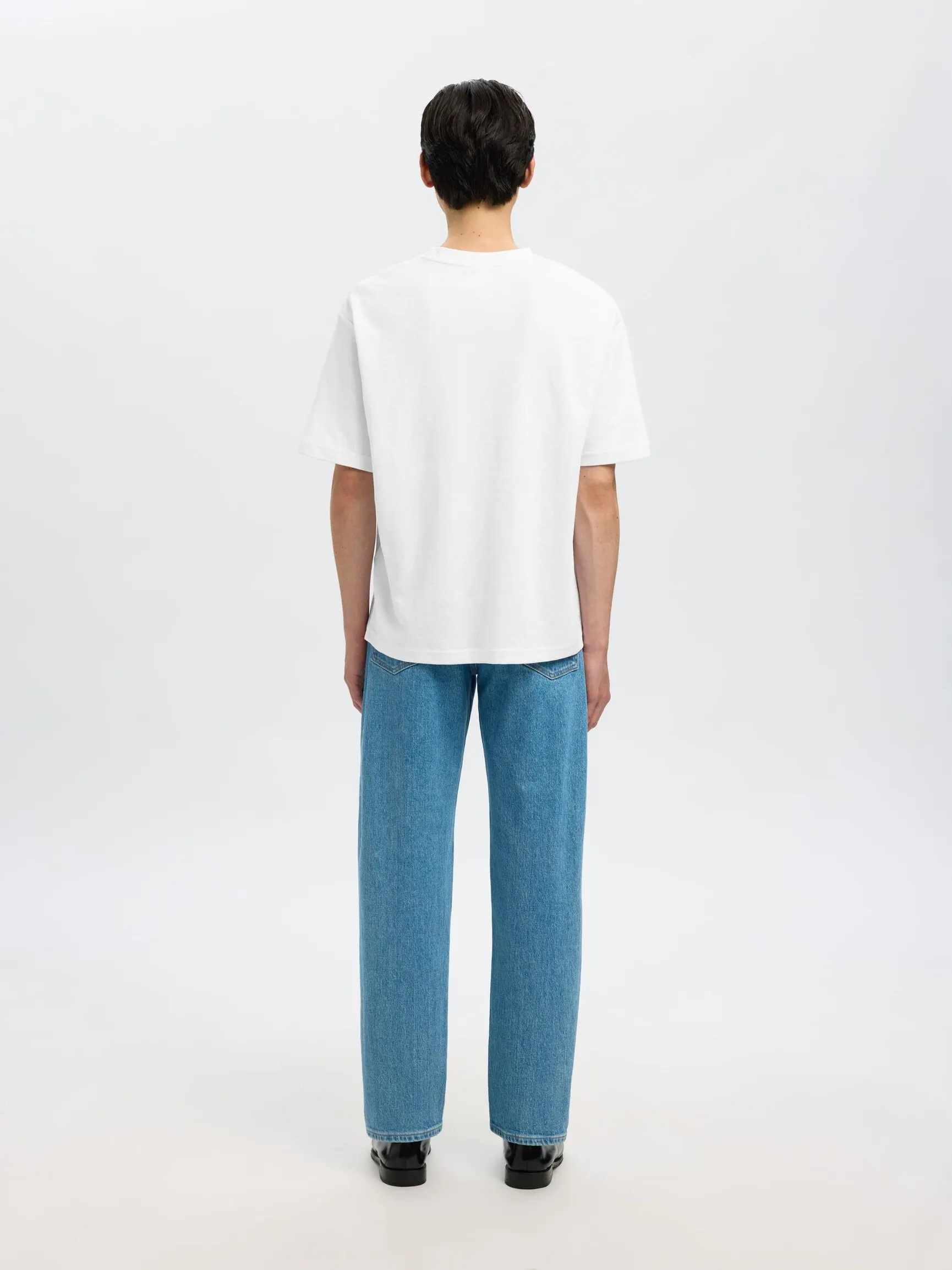 LOOSE FIT T-SKJORTE